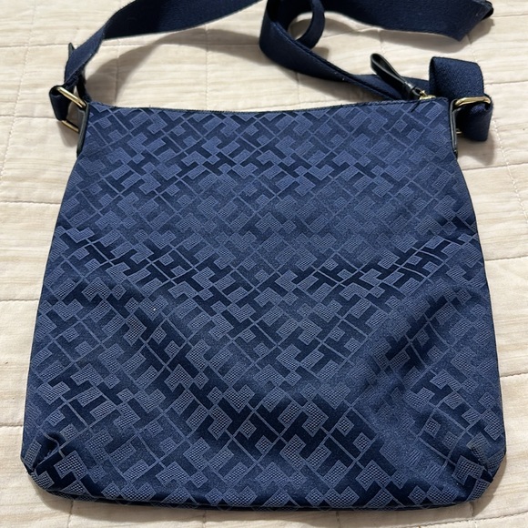 Tommy Hilfiger Navy Blue Logo Shoulder Bag - Picture 3 of 6